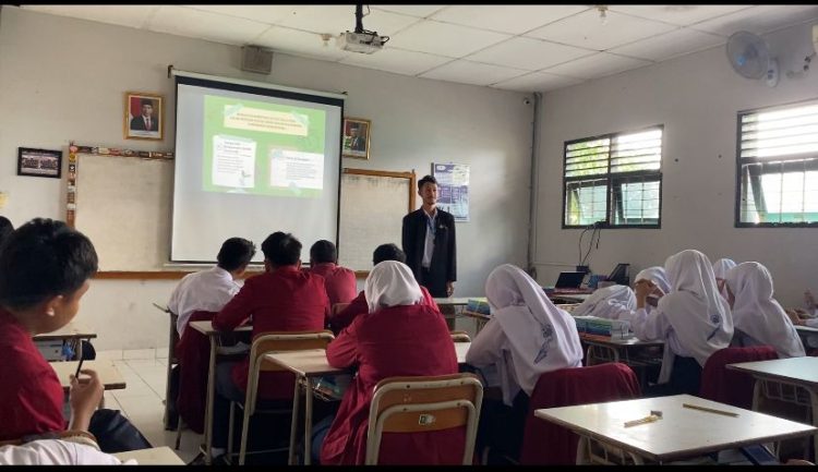 Mahasiswa PPG Prajabatan UAD Berikan Layanan Bimbingan Klasikal di SMP N 1 Bantul