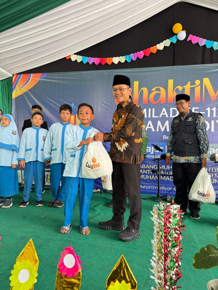 Wamendikdasmen Fajar Tegaskan Komitmen Muhammadiyah Cerdaskan Bangsa