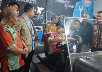 Wamendikdasmen Fajar Kunjungi SMA PGRI Plus Mnenalete , SMA Pembuat Mobil Listrik di Timor Tengah Selatan