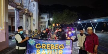 LDK PWM Jatim Bersama BikersMu Korwil Jawa Timur Gelar Sahur On The Road Grebeg Sahur menggandeng BikersMu Chapter Surabaya dan BikersMu Chapter Sidoarjo, Berbagi Nasi Kebuli di Tengah Malam