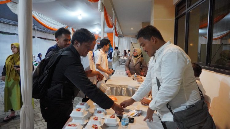 Lazismu Sediakan Ratusan Takjil Gratis dari UMKM