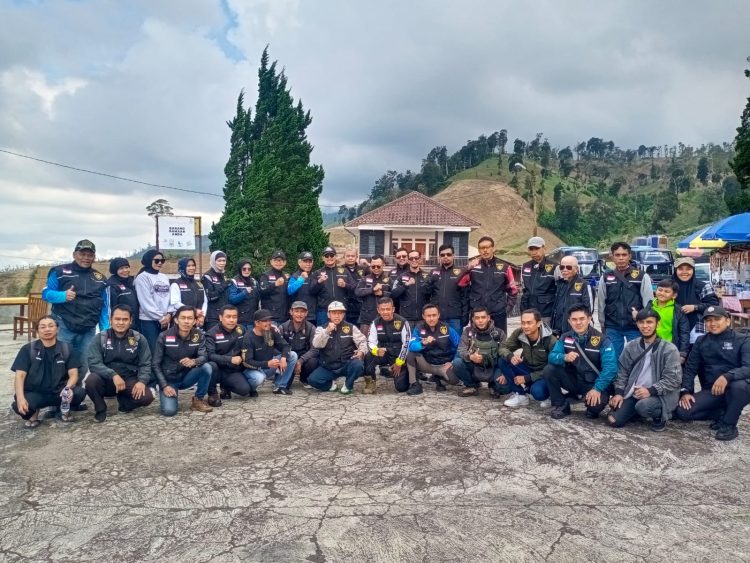 Bikersmu Kota Bandung Berbagi Sembako