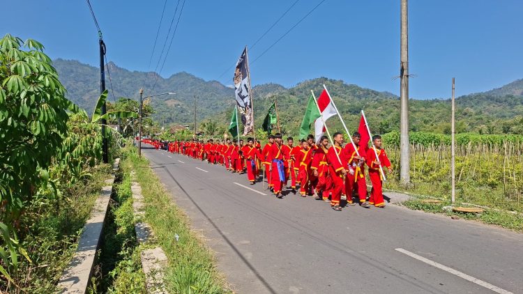 Tapak Suci L-K-S-A Se-Kabupaten Magelang latihan fisik dan mental dengan Long March