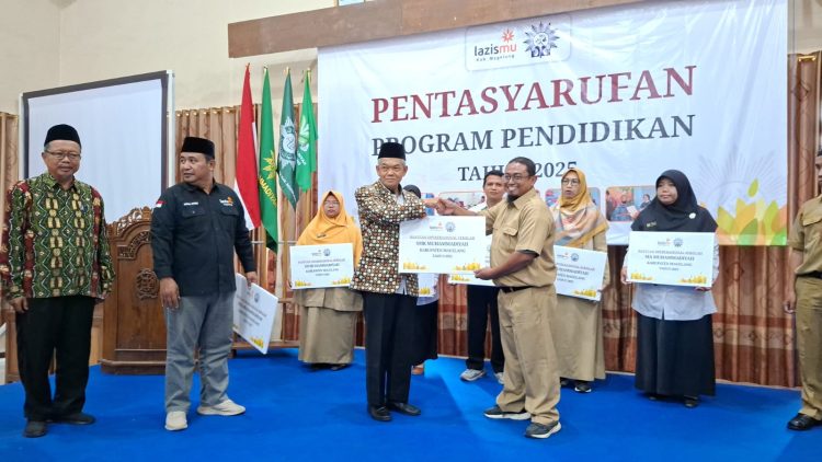 Lazismu Kabupaten Magelang Salurkan Rp100 Juta untuk Dukung Operasional 33 Sekolah Muhammadiyah