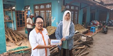 Lazismu Demak Salurkan Bantuan Benah Rumah untuk Warga Mutih Wetan