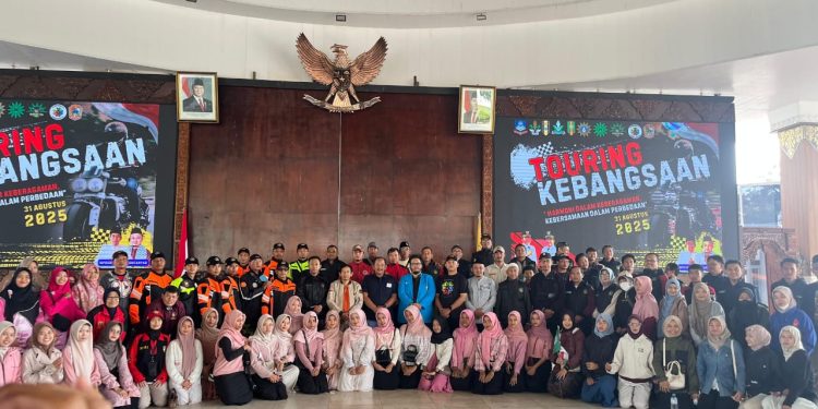 BikersMu Chapter Karanganyar Meriahkan Touring Kebangsaan 2025