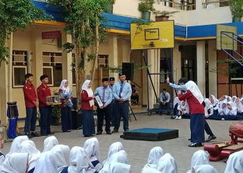 Pisah Sambut Nahkoda Baru SMP Mutual Disambut Haru dan Menginspirasi