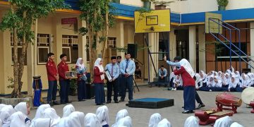 Pisah Sambut Nahkoda Baru SMP Mutual Disambut Haru dan Menginspirasi
