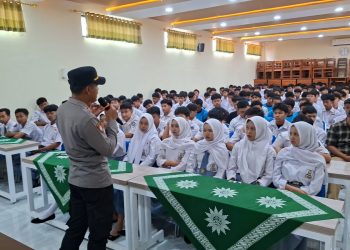 SMK Muhammadiyah 1 Muntilan Gandeng Polsek Muntilan Tingkatkan Literasi Kamtibmas Siswa