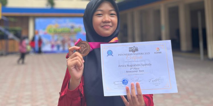 Amira Nugraheni Syahida Harumkan SMP Mutual di Ajang World Dance Master 2025 Internasional