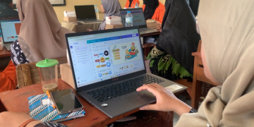 UAD Selenggarakan KKN PKM Periode 152 di SMP Muhammadiyah 1 Kalasan: Fokus Tingkatkan Kapasitas Guru dan Siswa Lewat Media Pembelajaran Digital
