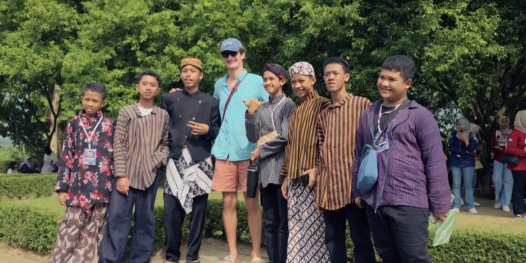 Liburan Produktif, Siswa SMP Muhammadiyah Plus Gunungpring Ikuti English Camp di Borobudur