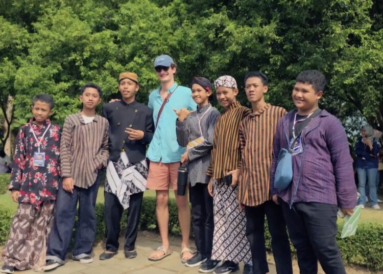 Liburan Produktif, Siswa SMP Muhammadiyah Plus Gunungpring Ikuti English Camp di Borobudur