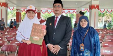 Peroleh Nilai Sempurna TKA 2026, Siswi SD Muhammadiyah 1 Muntilan Mendapat Penghargaan Dari Bupati