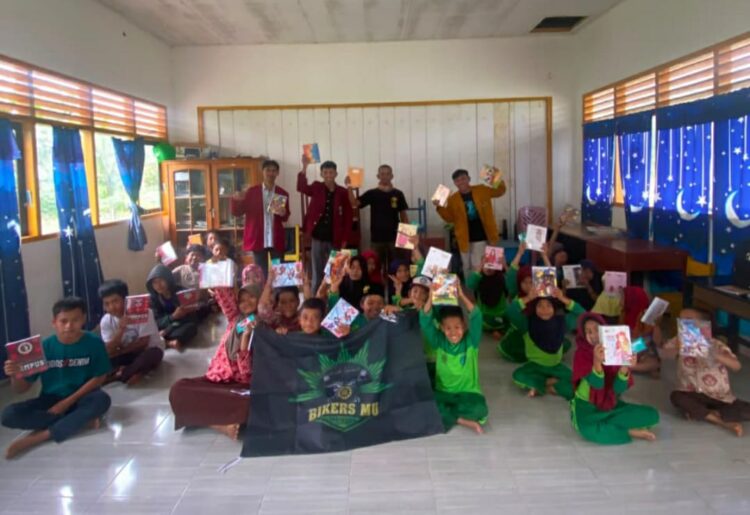 Tak Sekadar Touring, BikersMu Sulteng Kembali Dukung Pendidikan Anak Pedalaman Batui Selatan