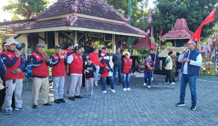 BikersMU Klaten Rayakan Kemerdekaan dengan Touring 100 Km, Tebar Air Bersih hingga Donasi untuk NTT