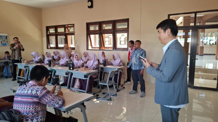 SMP MPlus Gunungpring Diproyeksikan Jadi Pilot Program Mandarin dan AI, Buka Jalan Pendidikan Bertaraf Global