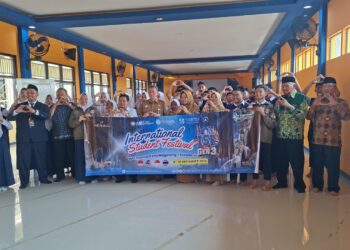 Perkuat Wawasan Global, SMP Mutual Kota Magelang Kirim Siswa Ikuti International Student Festival di Tiga Negara